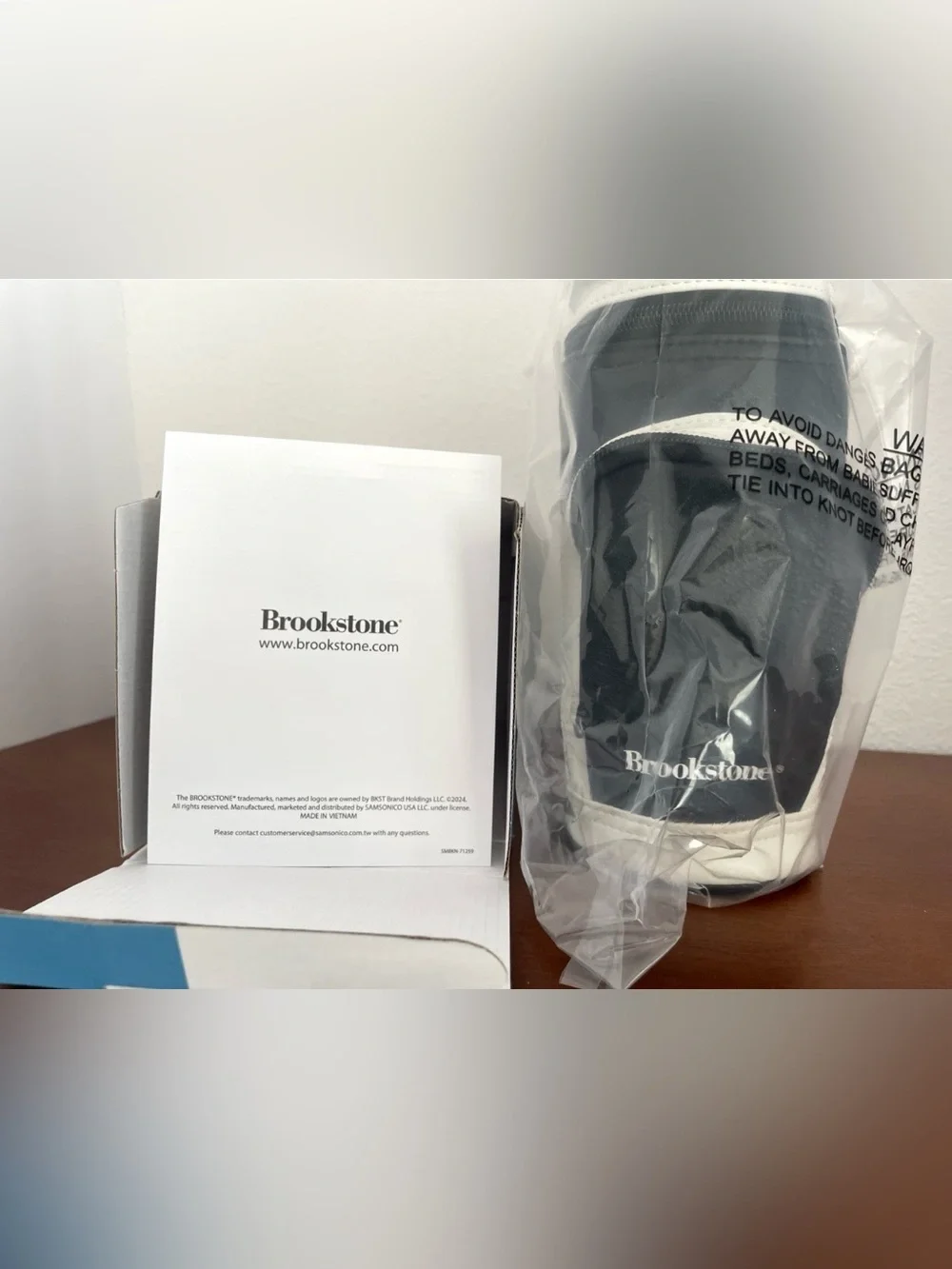 Brookstone Black and White Mini Golf Bag Cooler Caddy New